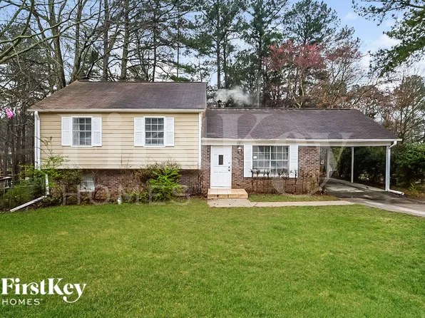 3327 Creekwood Dr, Rex, GA 30273