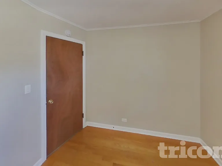 1449 S Wolf Rd — Photo 10