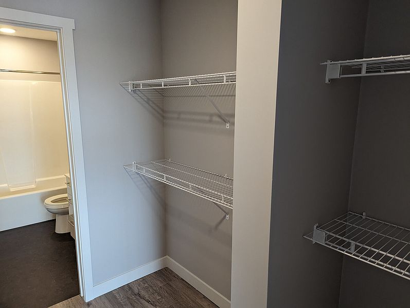 Winnipeg Apartment for rent - 2 Bedrooms — photo 17