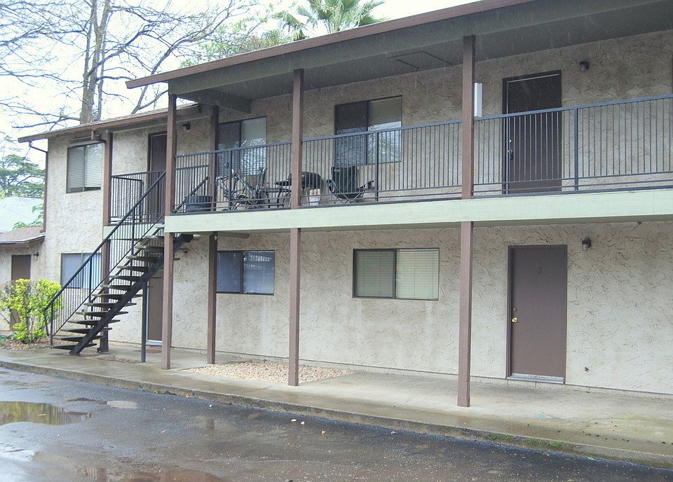1st image of 985 Salem St #11534970