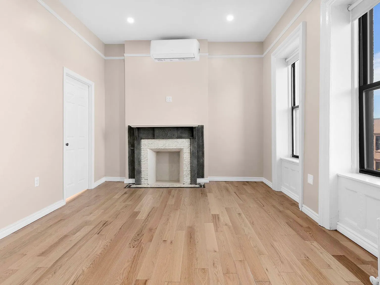411 Clinton Street — Photo 3