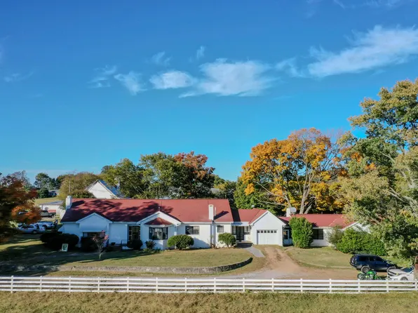 850 Seahorn Rd, Jefferson City, TN 37760