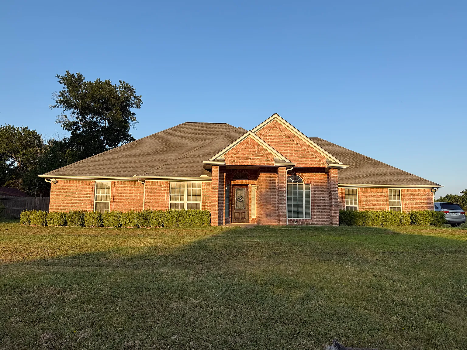 3 bed, 2185 sqft, $2,000 — Photo 2