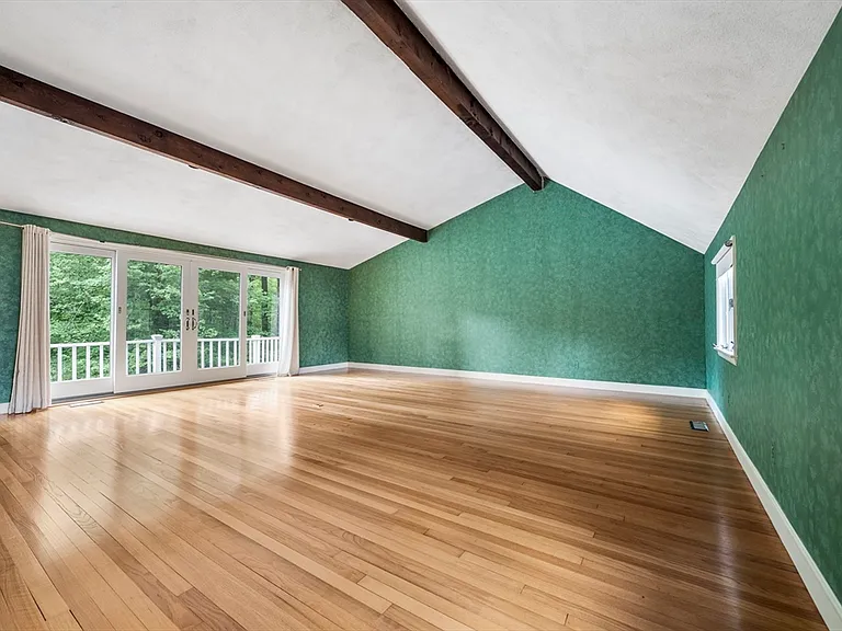 131 Montvale Rd — Photo 17