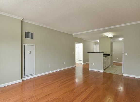 3rd image of 300 Mamaroneck Ave APT 633