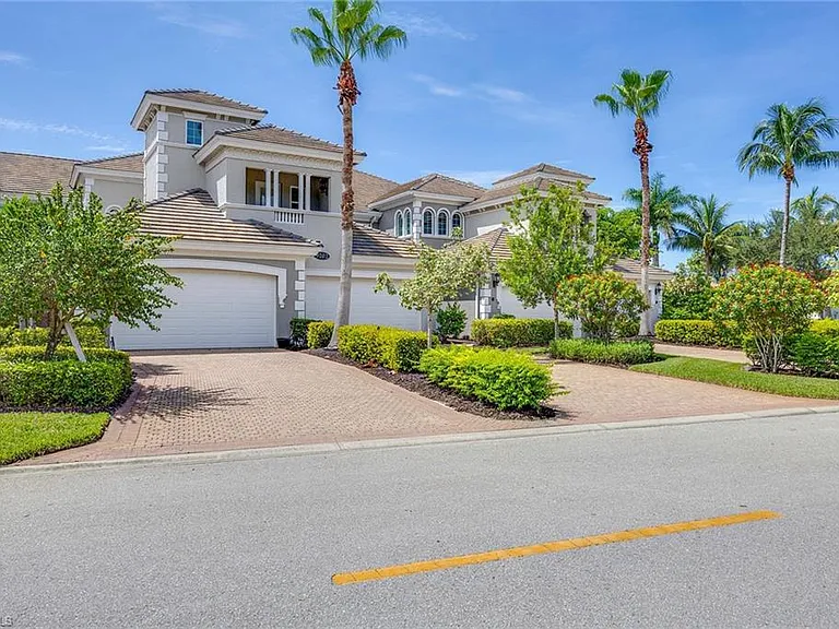 9202 Museo Cir #204 — Photo 1