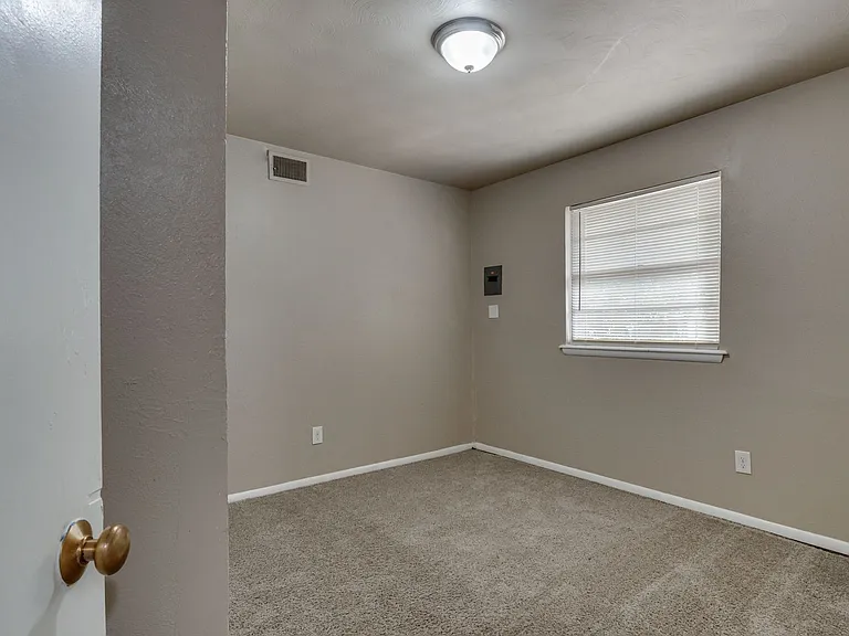 3005 SW 52nd Pl — Photo 23