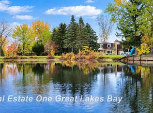 5775 N Graham Rd, Freeland, MI 48623