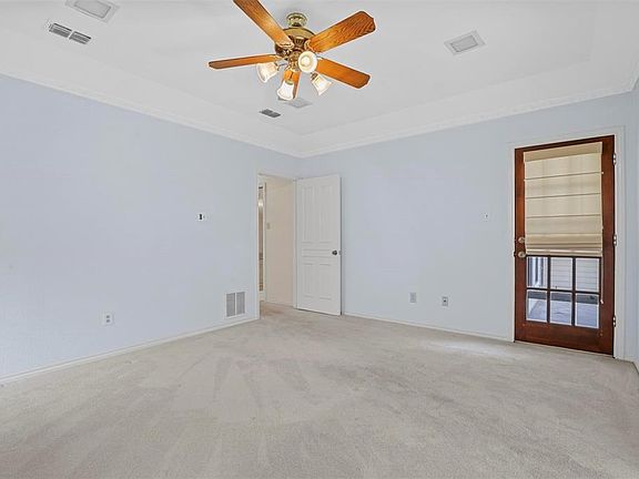 5th image of 2901 Trail Lake Dr