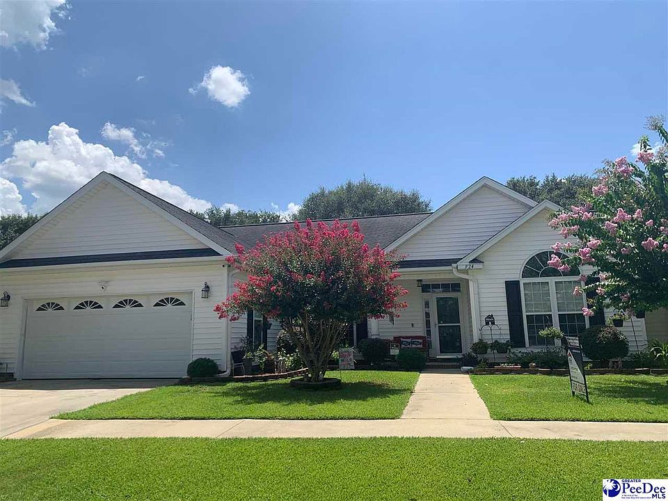 1st image of 924 Charlestowne Blvd