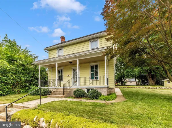 308 N Broad St, Waynesboro, PA 17268