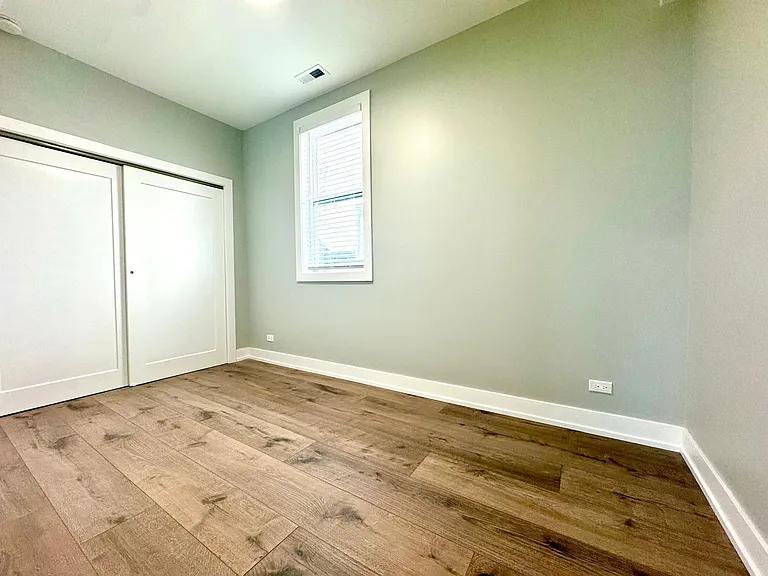 1709 N Maplewood Ave #3F — Photo 6