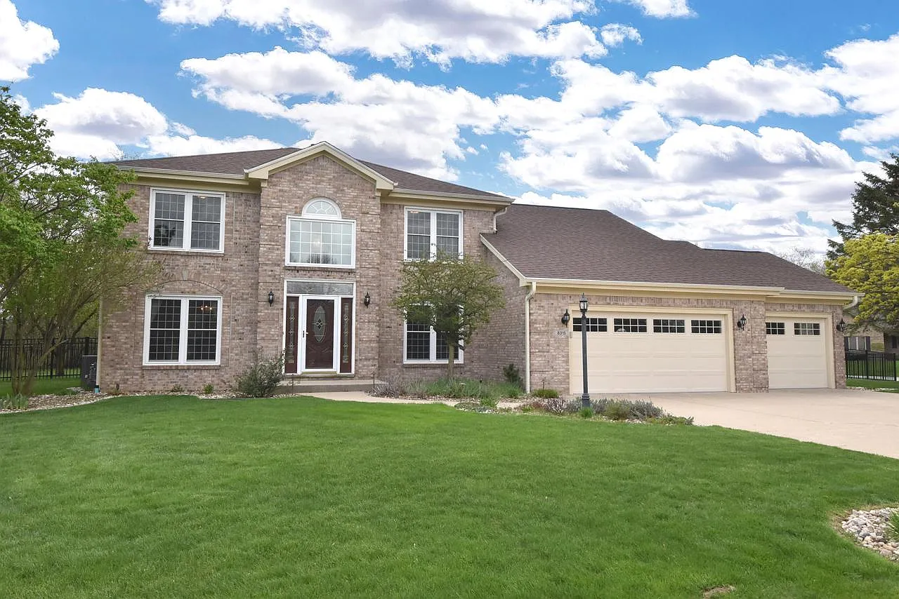 8315 Amber CIRCLE photo 1