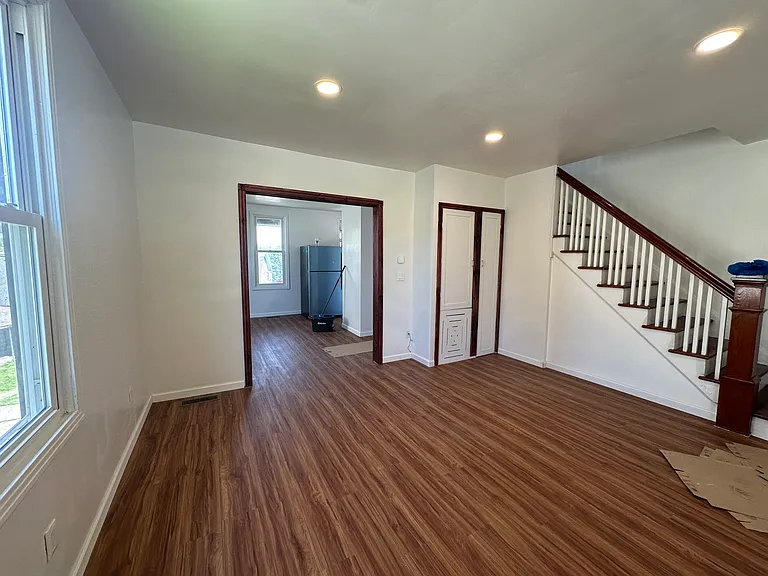 1469 Franklin St — Photo 10