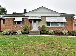 11152 Shelley St, Westchester, IL 60154