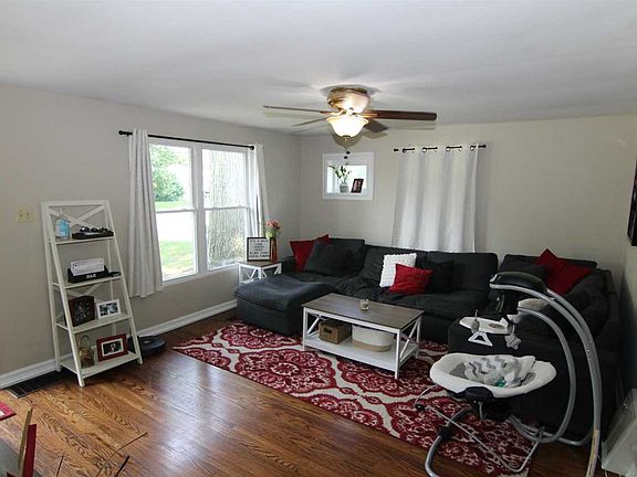4th image of 3324 W Maryland St