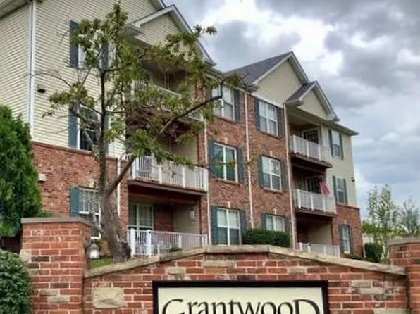 11079 Gravois Rd APT 203, Saint Louis, MO 63126