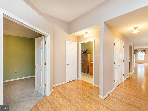 3rd image of 107 Cranberry Ct