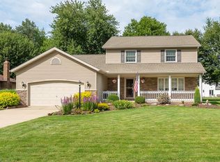 6747 Smith Rd, Middleburg Heights, OH 44130