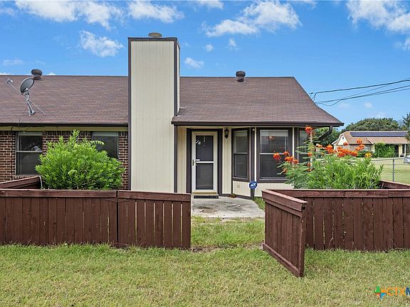 4th image of 2202 Hidden Hill Dr