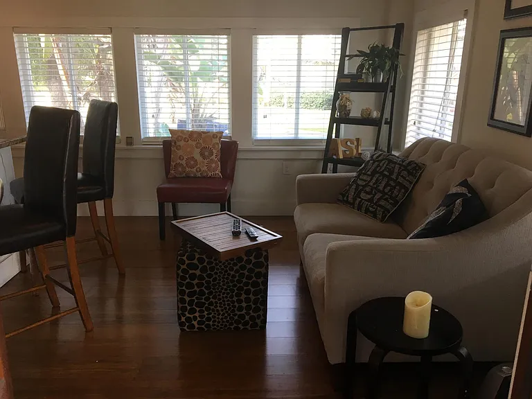 1812 Watrous Ave #B — Photo 4