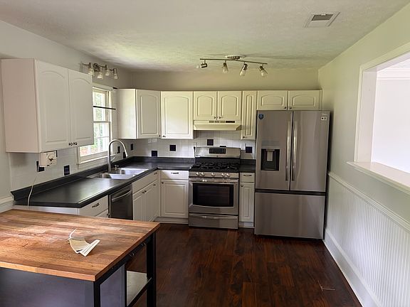 3rd image of 4641 Lucerne Valley Rd SW