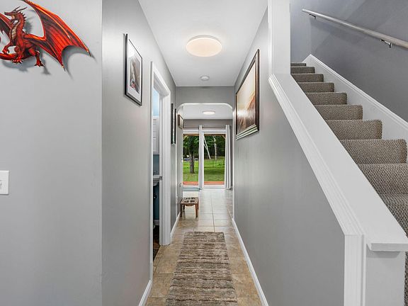 4th image of 406 Brann Road