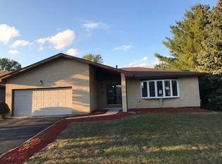 4910 Crest Ct, Country Club Hills, IL