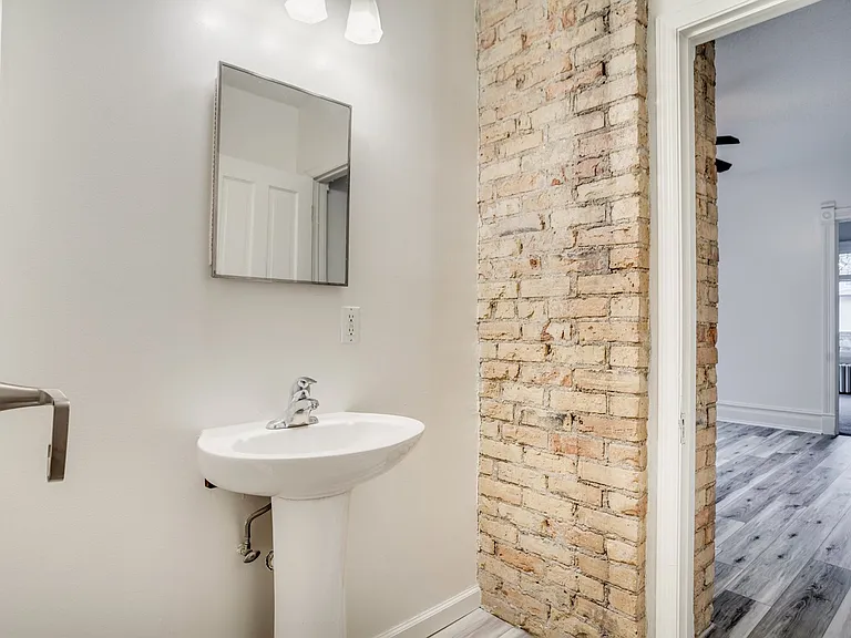 2713 Fremont Ave S #3 — Photo 19