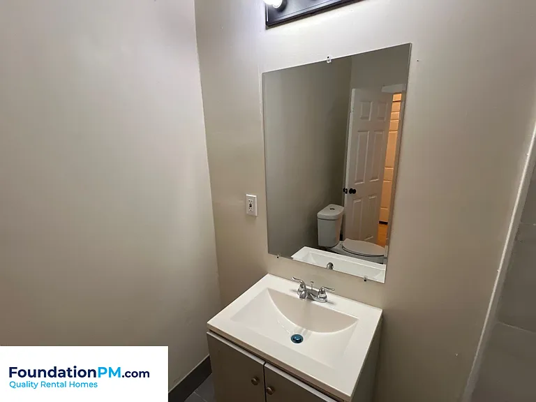 1683 Walker Ave — Photo 17