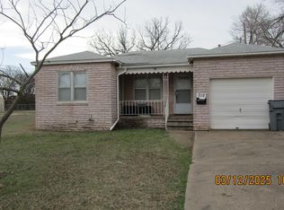 712 SW Roosevelt Ave, Lawton, OK 73501