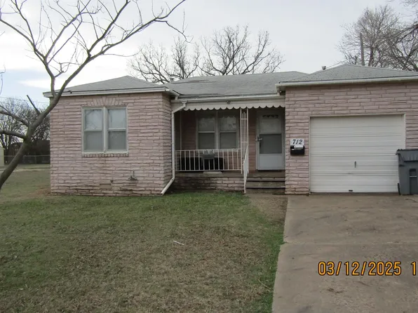 712 SW Roosevelt Ave, Lawton, OK 73501