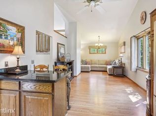 8624R Chanhassen Hills Dr N, Chanhassen, MN 55317