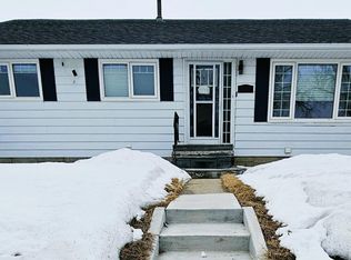 8512 131st Ave NW, Edmonton, AB T5E 0W2