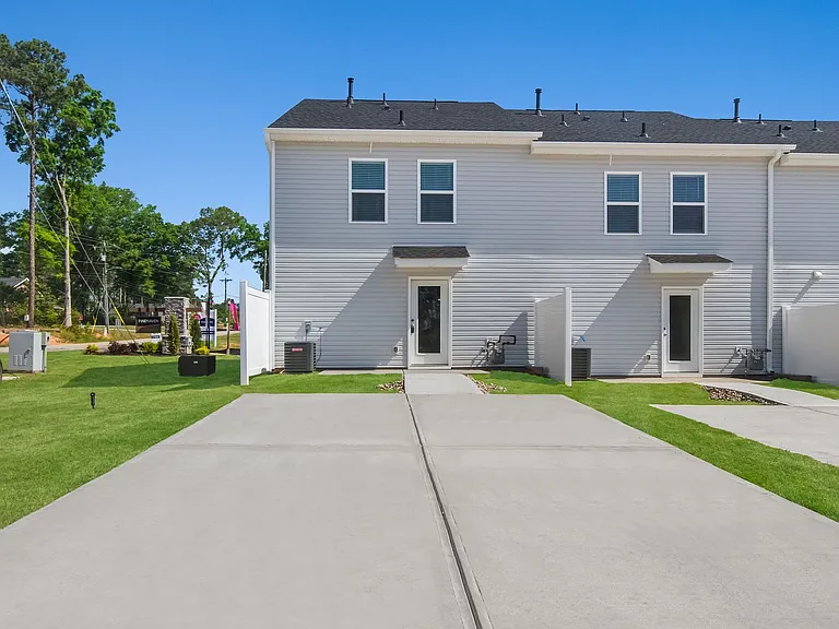 102 Wyndham Way — Photo 31