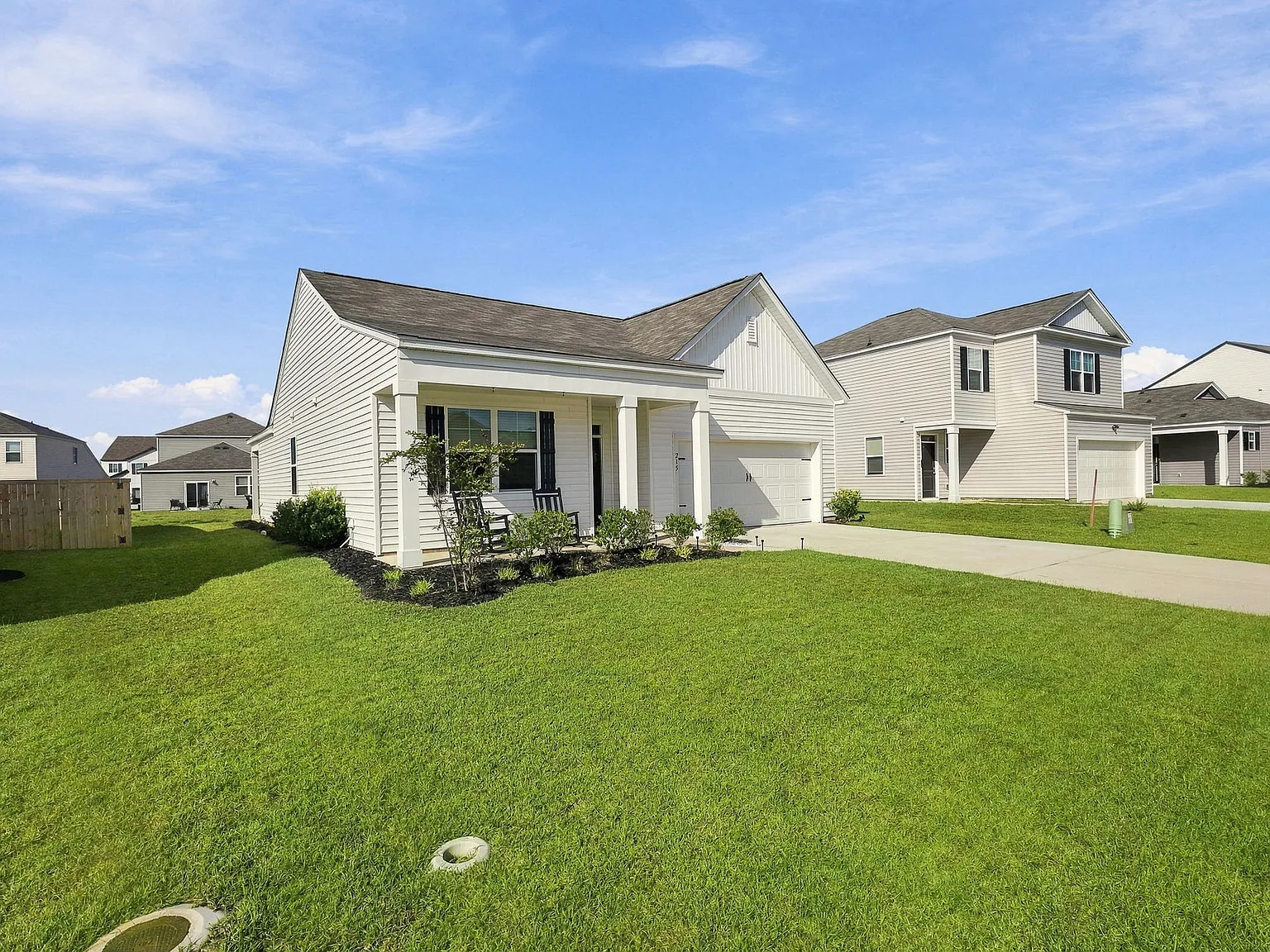 4 bed, 1774 sqft, $2,700 — Photo 3