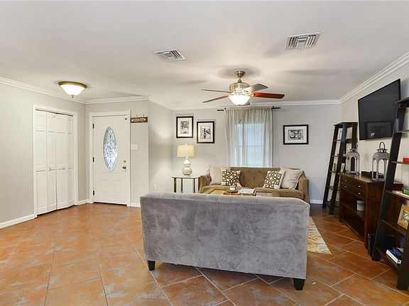 3rd image of 119 Pleasant Valley Dr