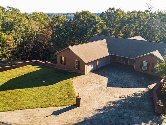 2nd image of 9309B Daybreak Dr
