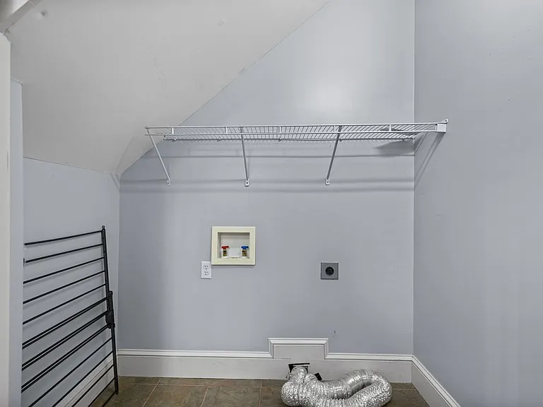 3471 Walden Dr — Photo 12