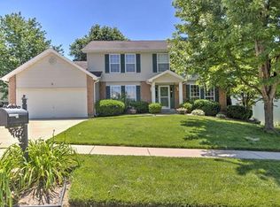 8 Docs Ct, Saint Charles, MO 63303