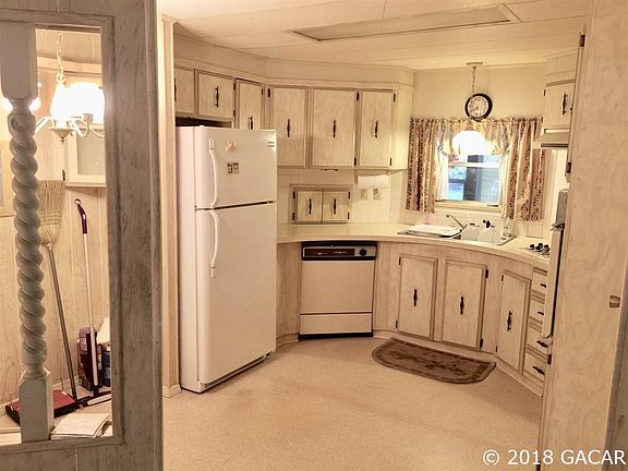 4th image of 8634 NW 41st St