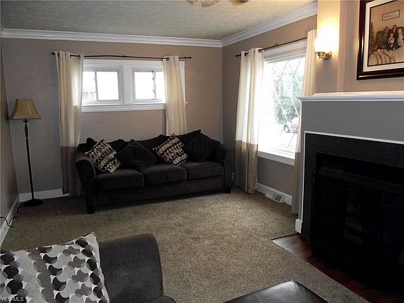 2nd image of 6313 Farnsworth Dr