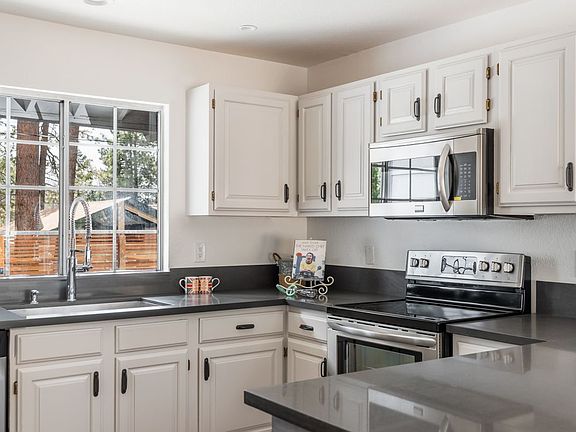 5th image of 52810 Oak Glen Dr