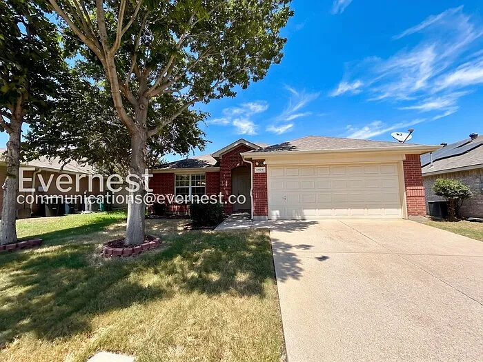 3 bed, 2.0 bath, 1819 sqft, $2,145 — Photo 1
