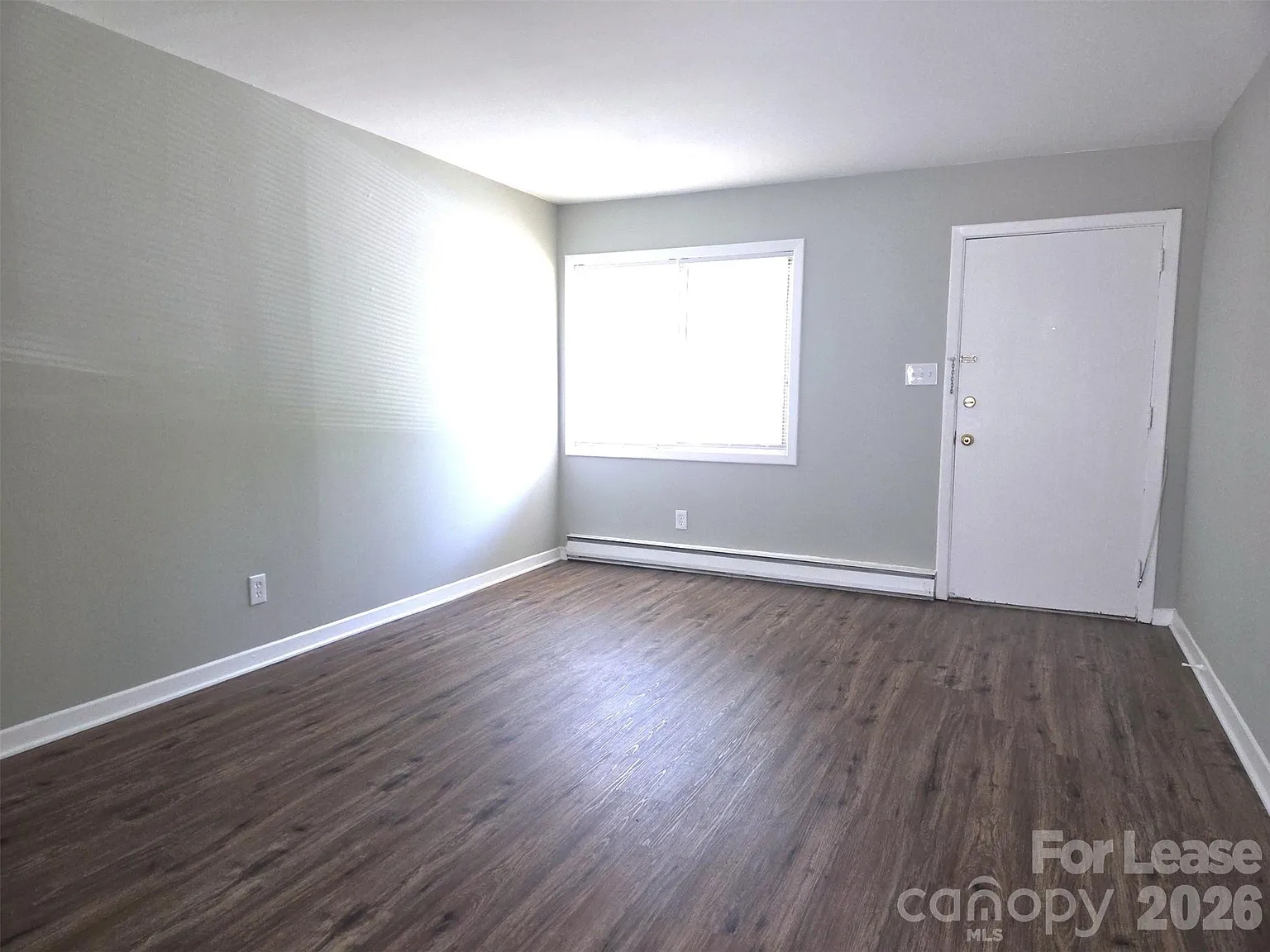 1 bed, 1.0 bath, $1,075 — Photo 3
