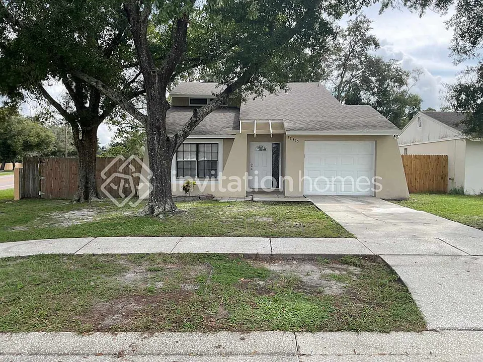 12415 Kiwi Ave