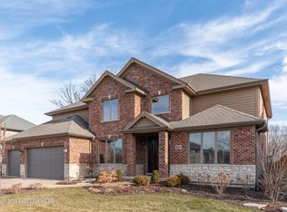 282 Mark Ln, Lake Zurich, IL 60047