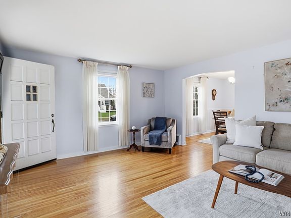 5th image of 363 Wardman Rd