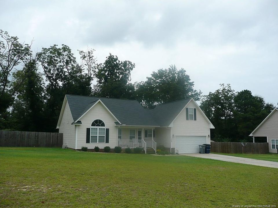 1st image of 144 Belle Chase Dr