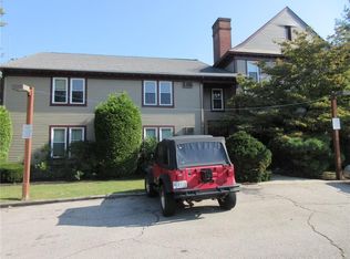 175 Massachusetts Ave APT 201, Warwick, RI 02888